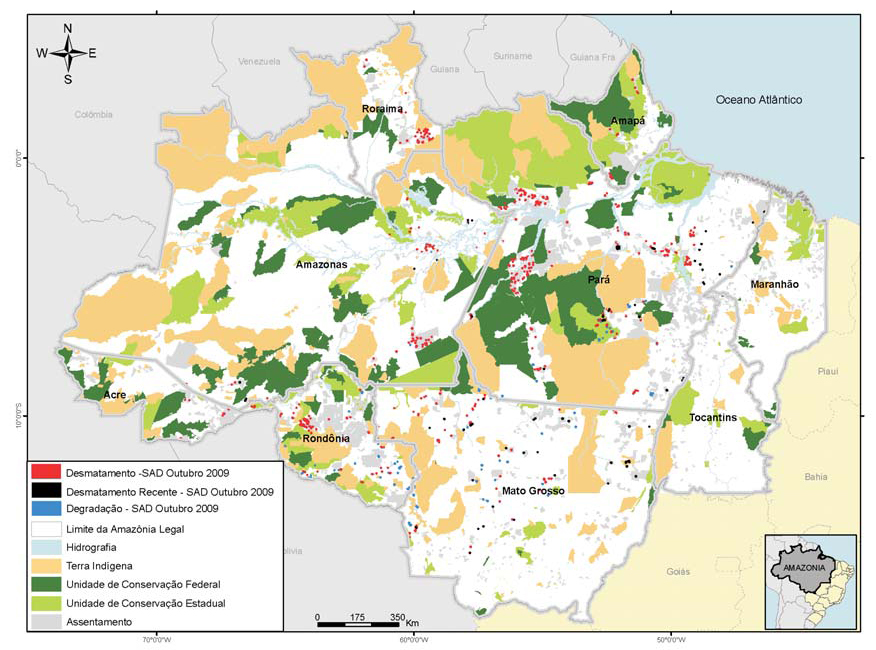 Em vermelho, áreas de corte raso. Em azul, degradação florestal. Fonte: Imazon