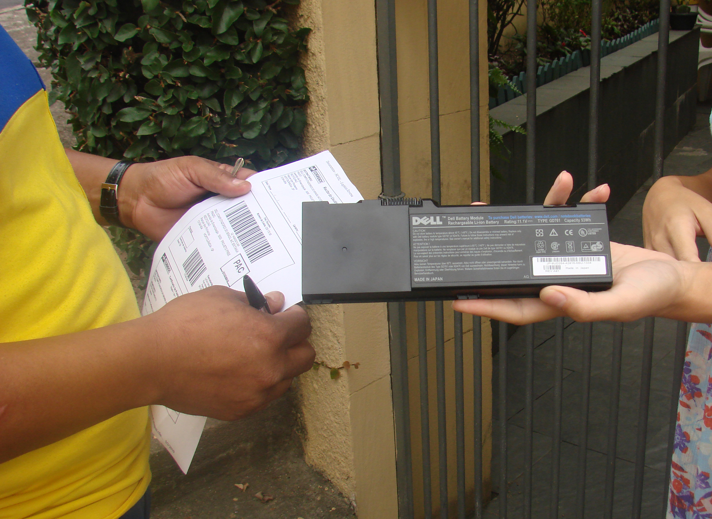 Correio foi buscar bateria de computador em casa (foto: Lúcia Nascimento)