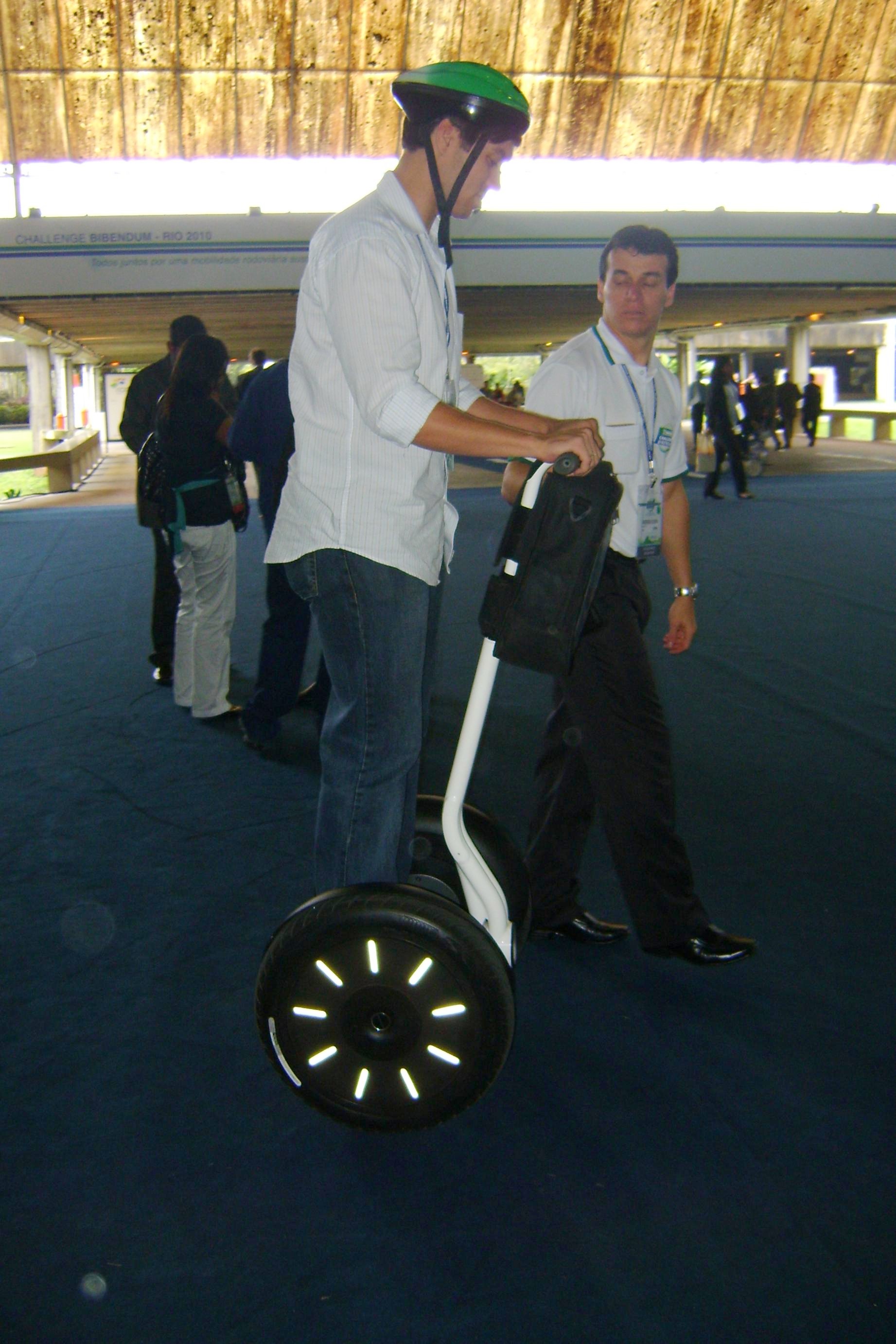 Lançado em 2001, o Segway ainda monopoliza a atenção