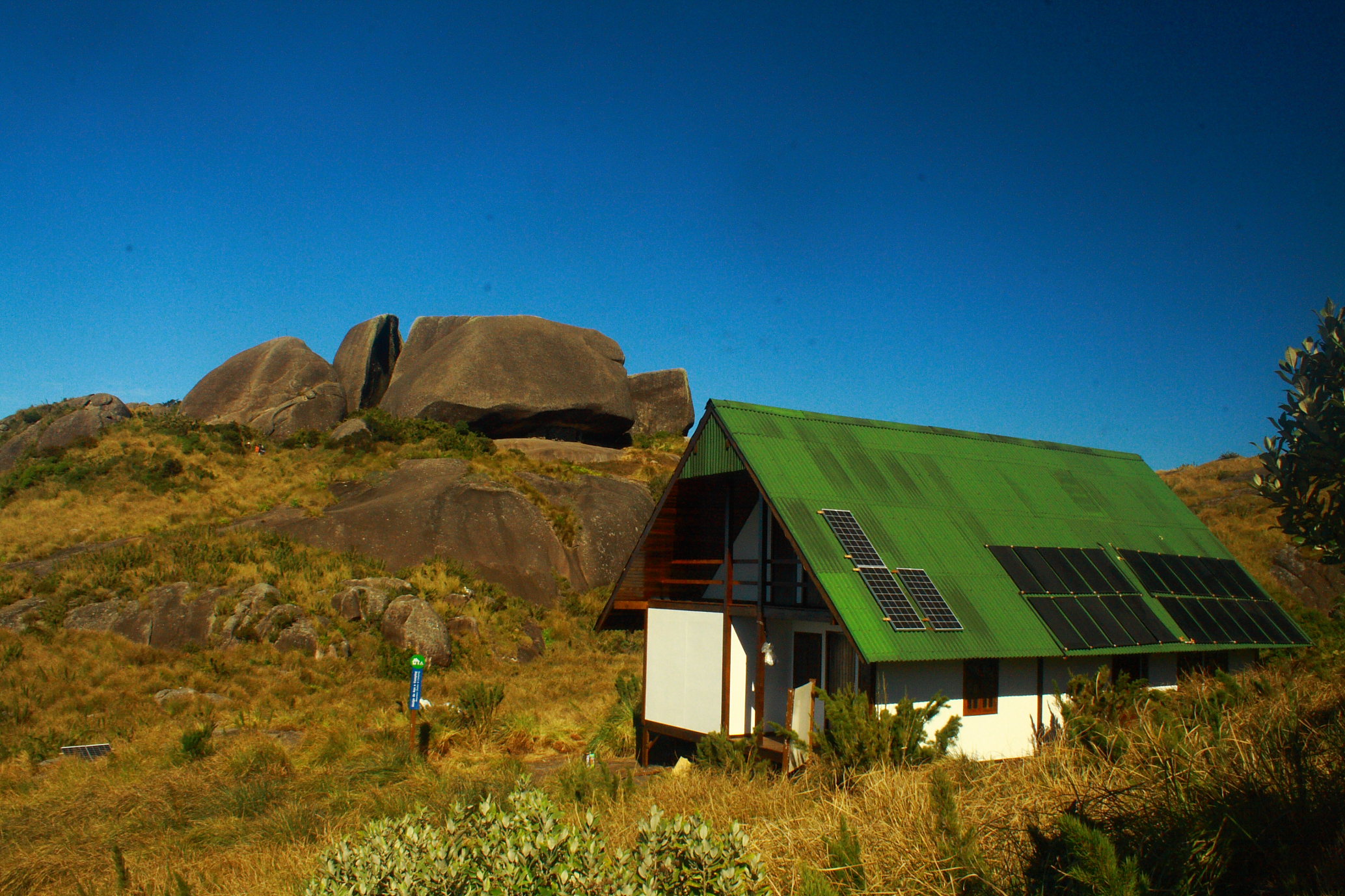 O novo abrigo no Açu, Serra dos Órgãos (foto: divulgação)