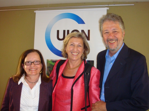 Julia Marton-Lefèvre com Claudio e Suzana Padua (Foto: Russ Mitterrmeir)