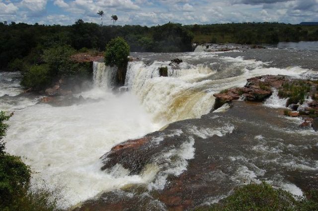 Cachoeira da Velha pode ser afetada por obras de PCHs (foto: Agência Rota da Iguana)