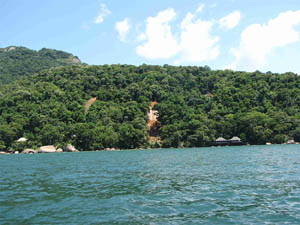 Outros lugares na Ilha Grande também foram