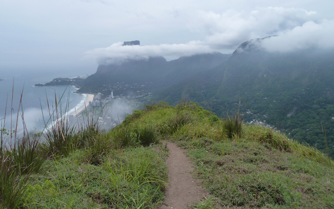 Vista de São Conrado e Gávea, com a Pedra da Gávea ao fundo. Foto: Pedro Menezes.