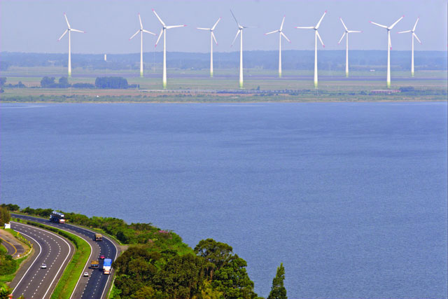  Parques Eólicos de Osório, no RS, têm uma potência instalada de 150 megawatts (MW), sendo capaz de produzir 425 milhões de quilowatt-hora (kWh) por ano de energia - Crédito: Inês Arigoni 