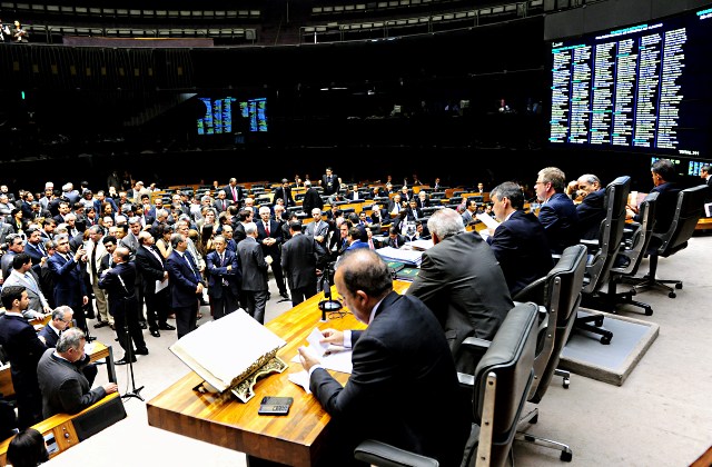 Plenário lotado. Apesar das tentativas, deputados aprovam MP do Código Florestal. Foto: Gustavo Lima/Agência Câmara