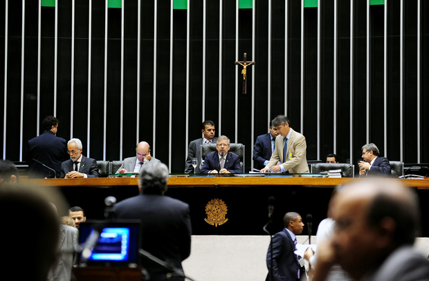 Governo quer evitar o que aconteceu no dia 5/09 (acima), apesar do número de parlamentares, falta de acordo inviabilizou a votação da MP do Código. Foto: Gustavo Lima/Agência Câmara 