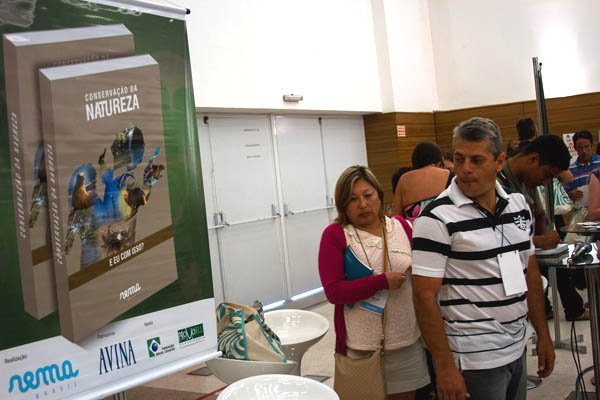 O lançamento de "Conservação da natureza -- e eu com isso" movimentou o VII CBUC (Foto: Marcio Isensee)