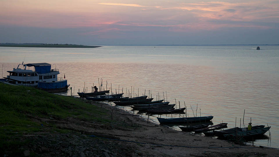 Vista da orla de Santarém (PA), na foz do Tapajós. (Foto: Fernanda Ligabue)